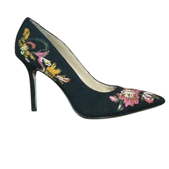 Lauren Ralph Lauren Lindella II Needlepoint & Suede Pump - Picture 7 of 9